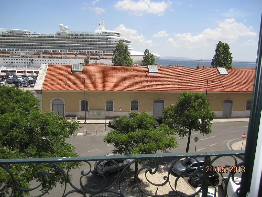 *** Bed & Breakfast B.Mar Hostel & Suites Lisboa Portugal