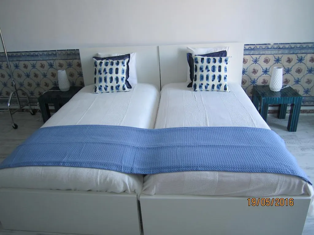 *** Bed & Breakfast B.Mar Hostel & Suites Lisboa Portugal