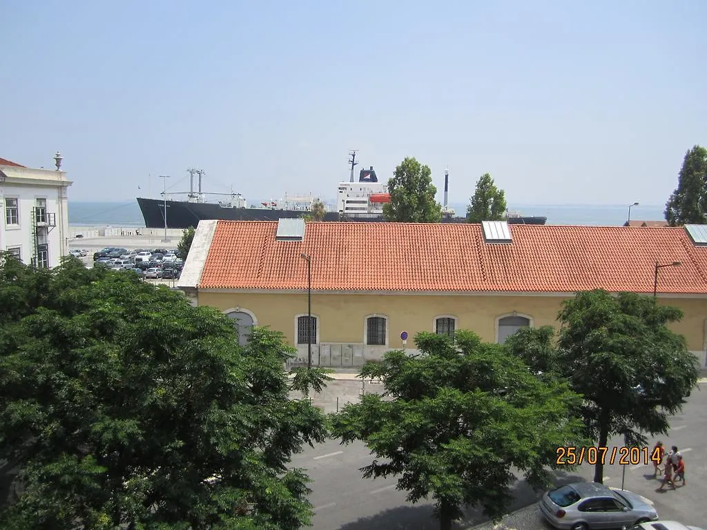 B.Mar Hostel & Suites Лиссабон Португалия