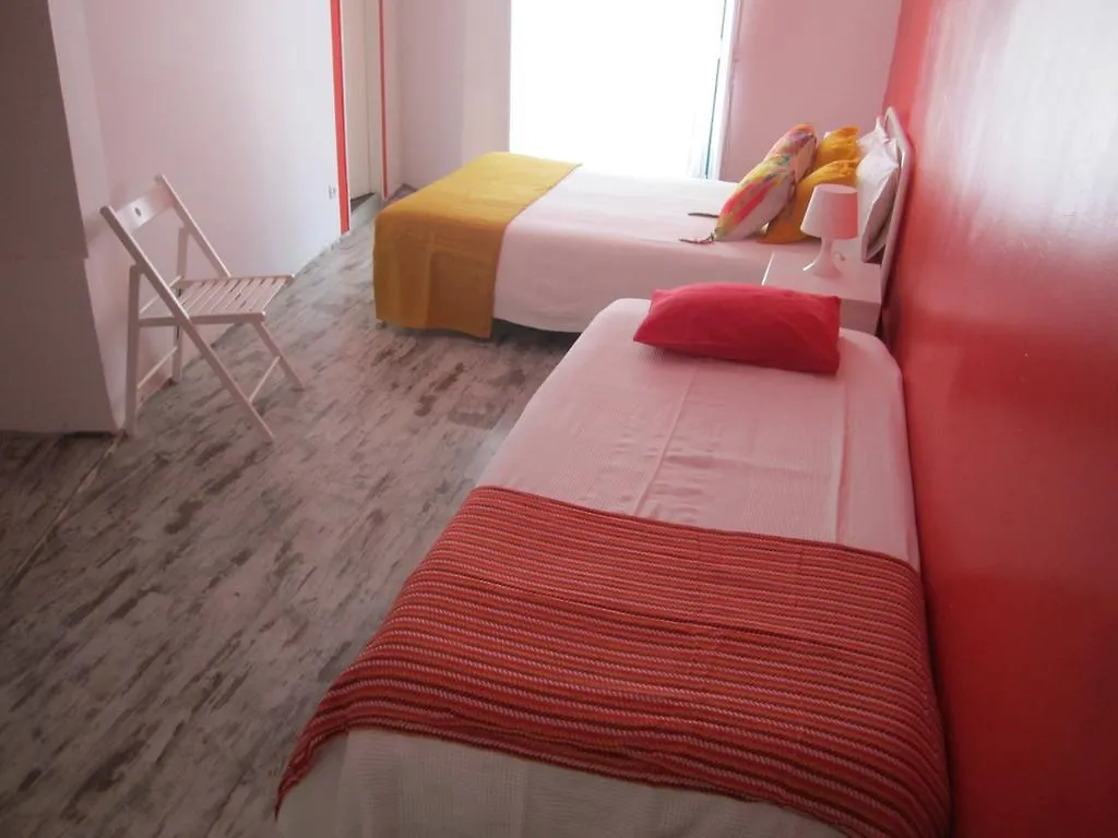B.Mar Hostel & Suites Лиссабон Отель типа 