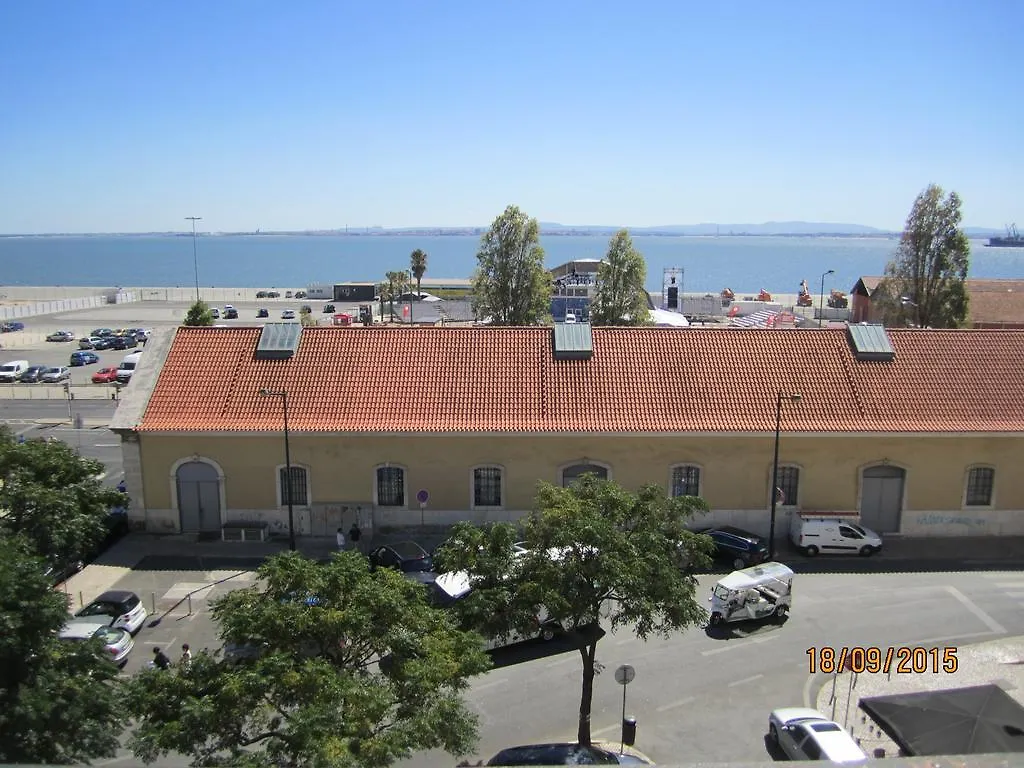 B.Mar Hostel & Suites Лиссабон
